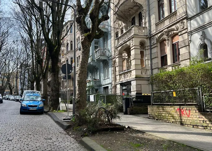 Apartment Mit Balkon Im Zentrum Von Wiesbaden